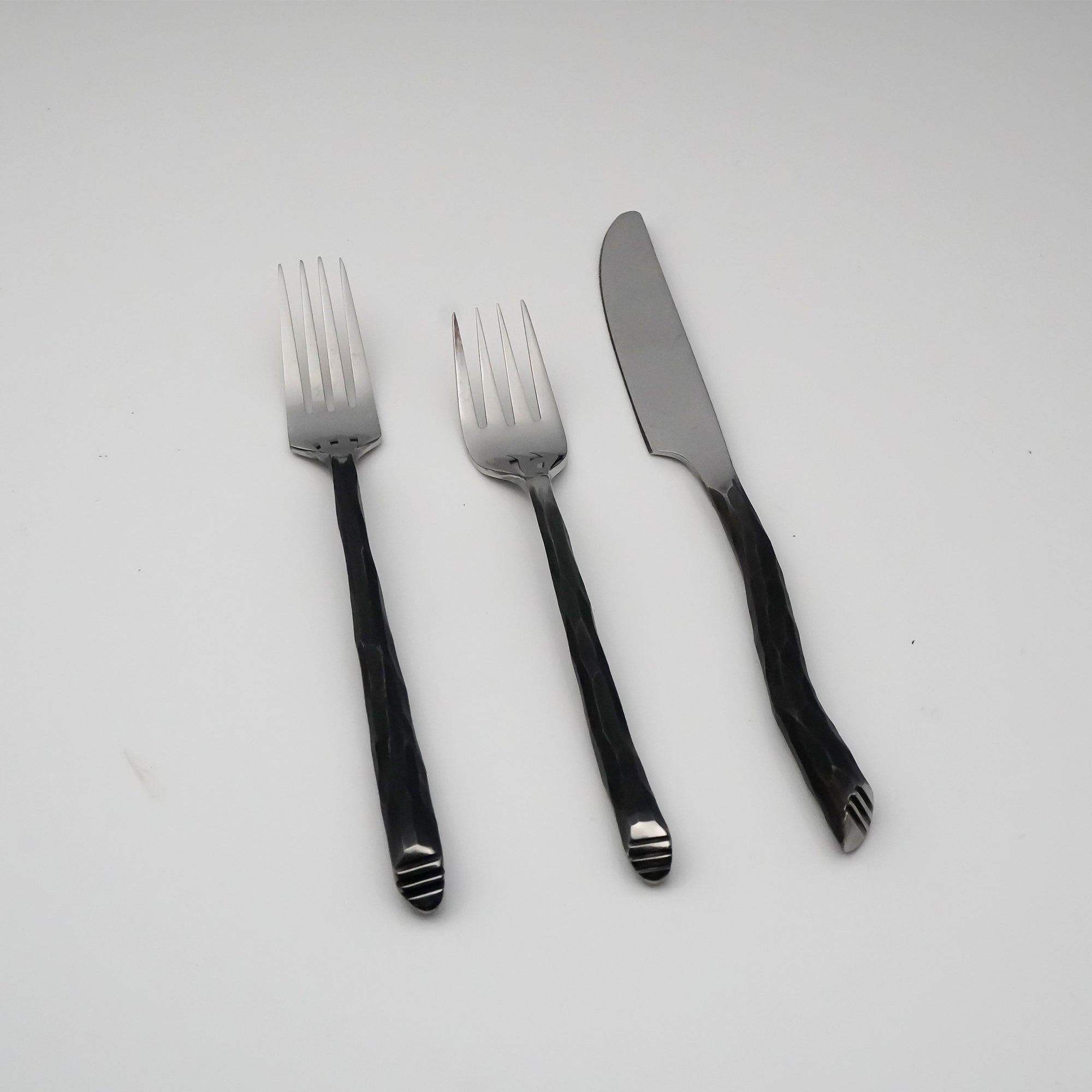 Obsidia Cutlery Set – New Friends