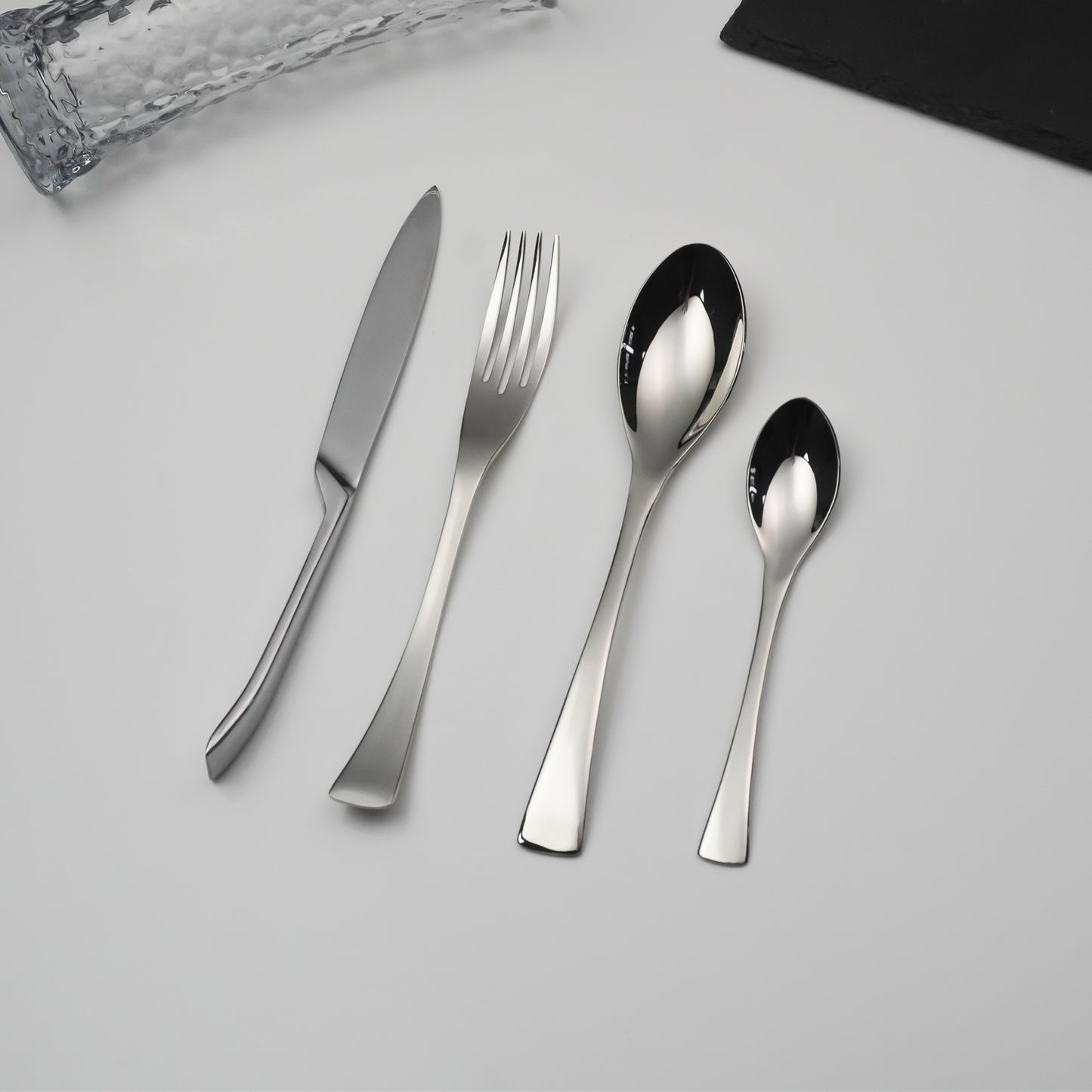 Arco Cutlery Set